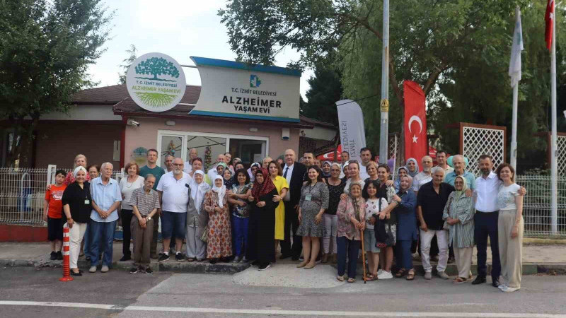 Alzheimer Yaşam Evi 3 yaşında