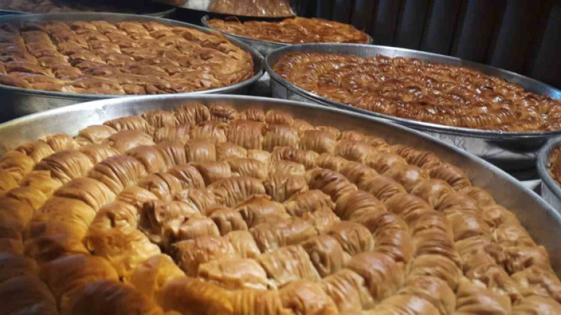 Beypazarı’nın eşsiz lezzetleri 80 katlı baklava ve kurusuna yoğun ilgi