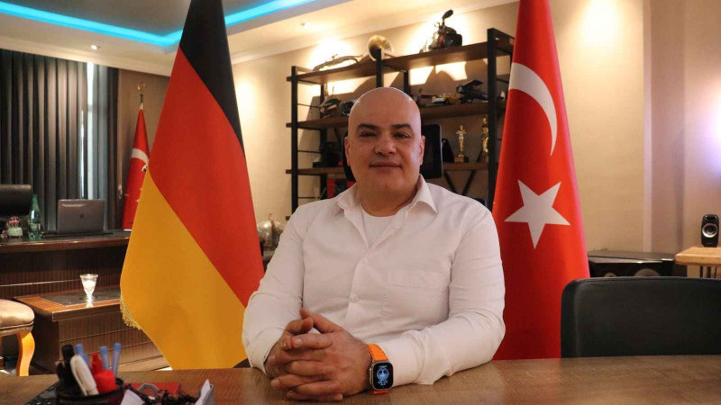 Ziftten ürettiği tablolar Mardin'den Berlin'e 