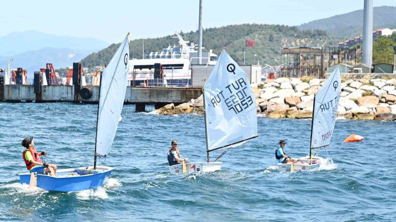 Bursa’da Kabotaj Bayramı’nda yelkenler yarışları nefes kesti