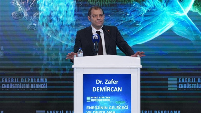 Yenilenebilir enerji yatırımları 132 milyar dolarlık doğal gaz ithalatının önüne geçti