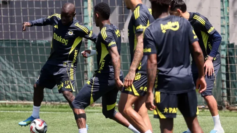 Fenerbahçe, TÜMOSAN Konyaspor maçının hazırlıklarına devam etti.
