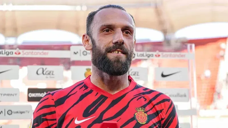 Aziz Yıldırım'ın anlaşmaya vardığı 2 golcü belli oldu! Tarih verdi.