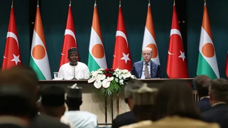 Erdoğan: Tüm imkanlarımızla Nijer'i destekliyoruz.